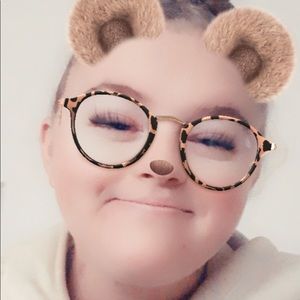 Meet your Posher, Naomi